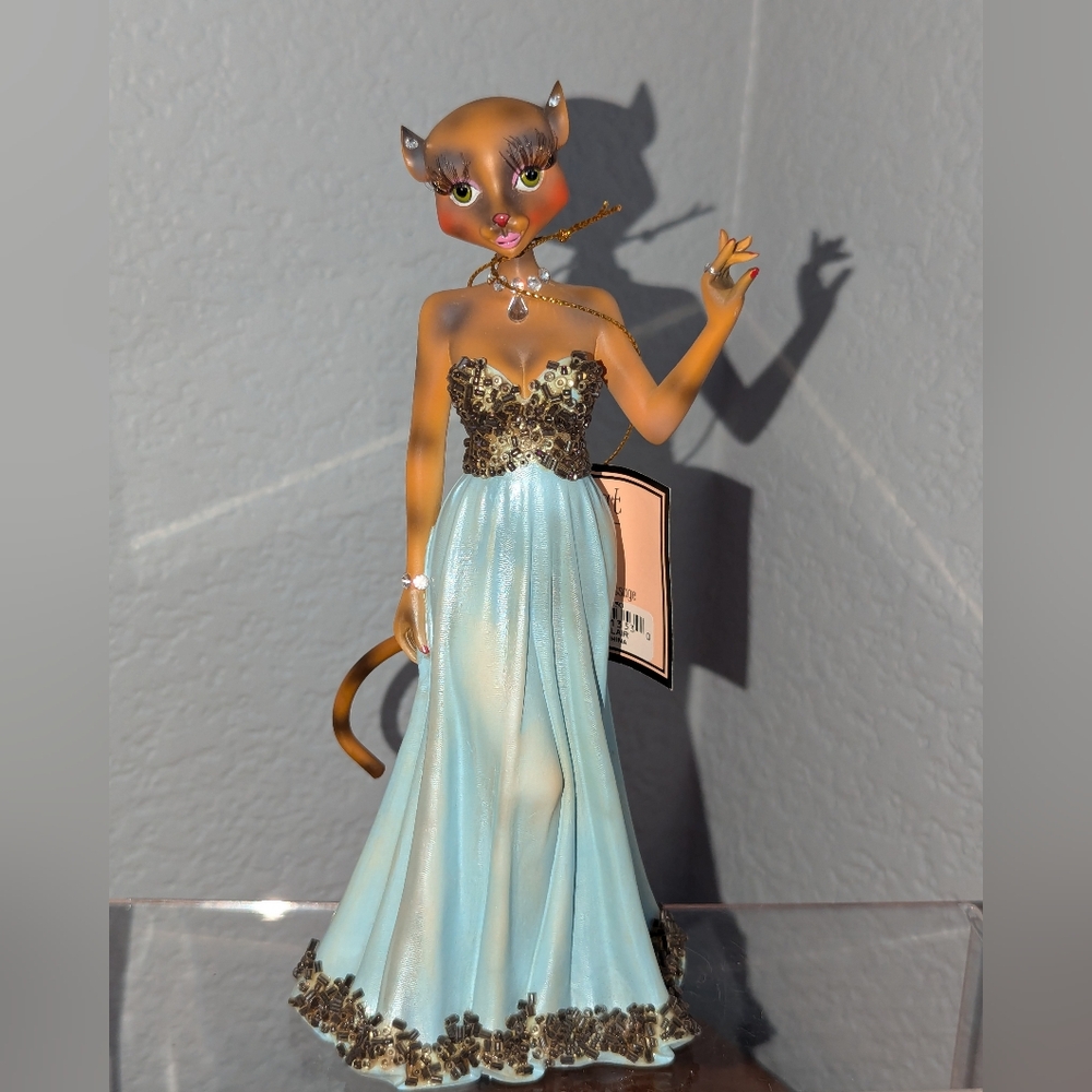 Naughty Nat Margaret Le Van Alley Cat Figurine